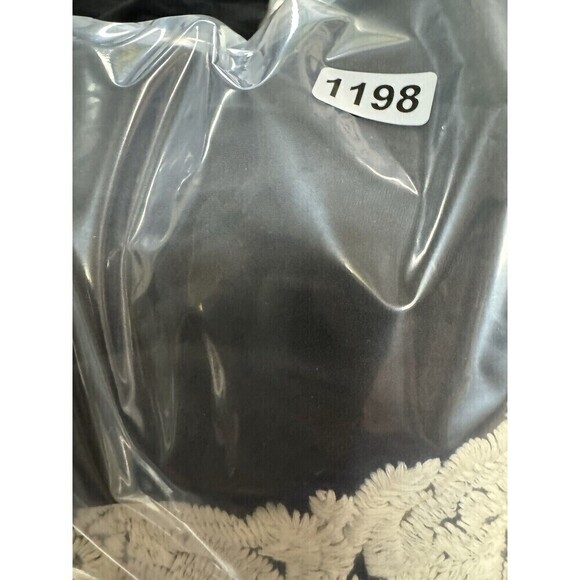 Rancho Estancia Womens Shirt L Black Embroidered Feathers Blouse Top Tunic - Picture 10 of 10